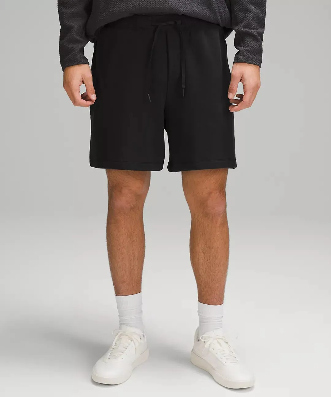 CASUAL DRAWSTRING SHORT WITH POCKETS