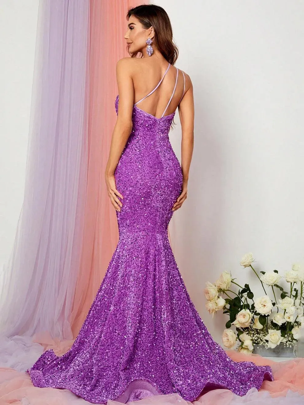 Elegant One Shoulder Sleeveless Sequin Mermaid Dresses