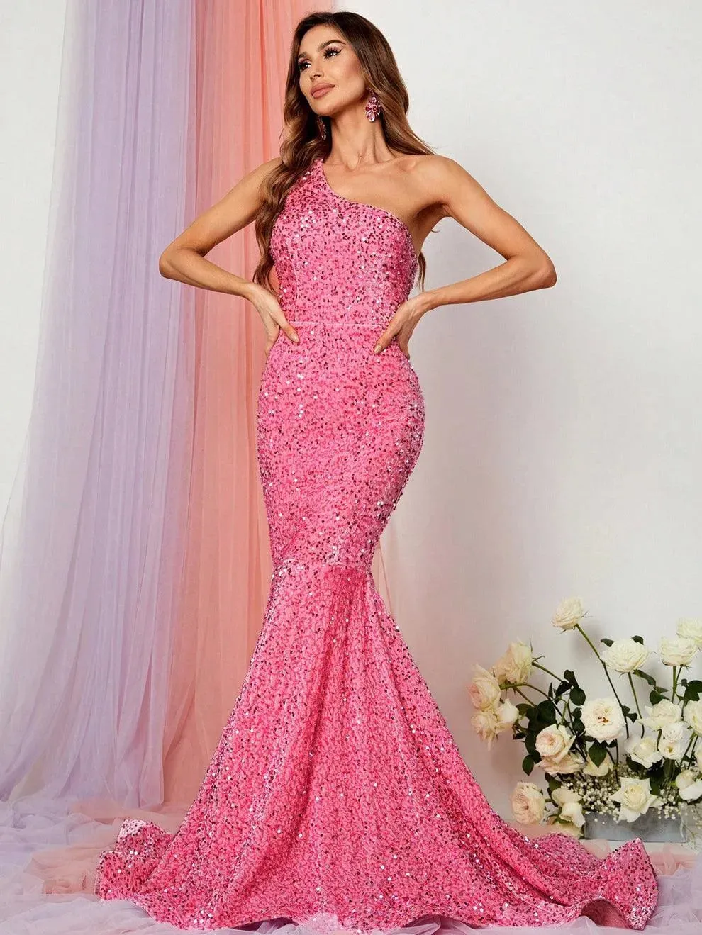 Elegant One Shoulder Sleeveless Sequin Mermaid Dresses