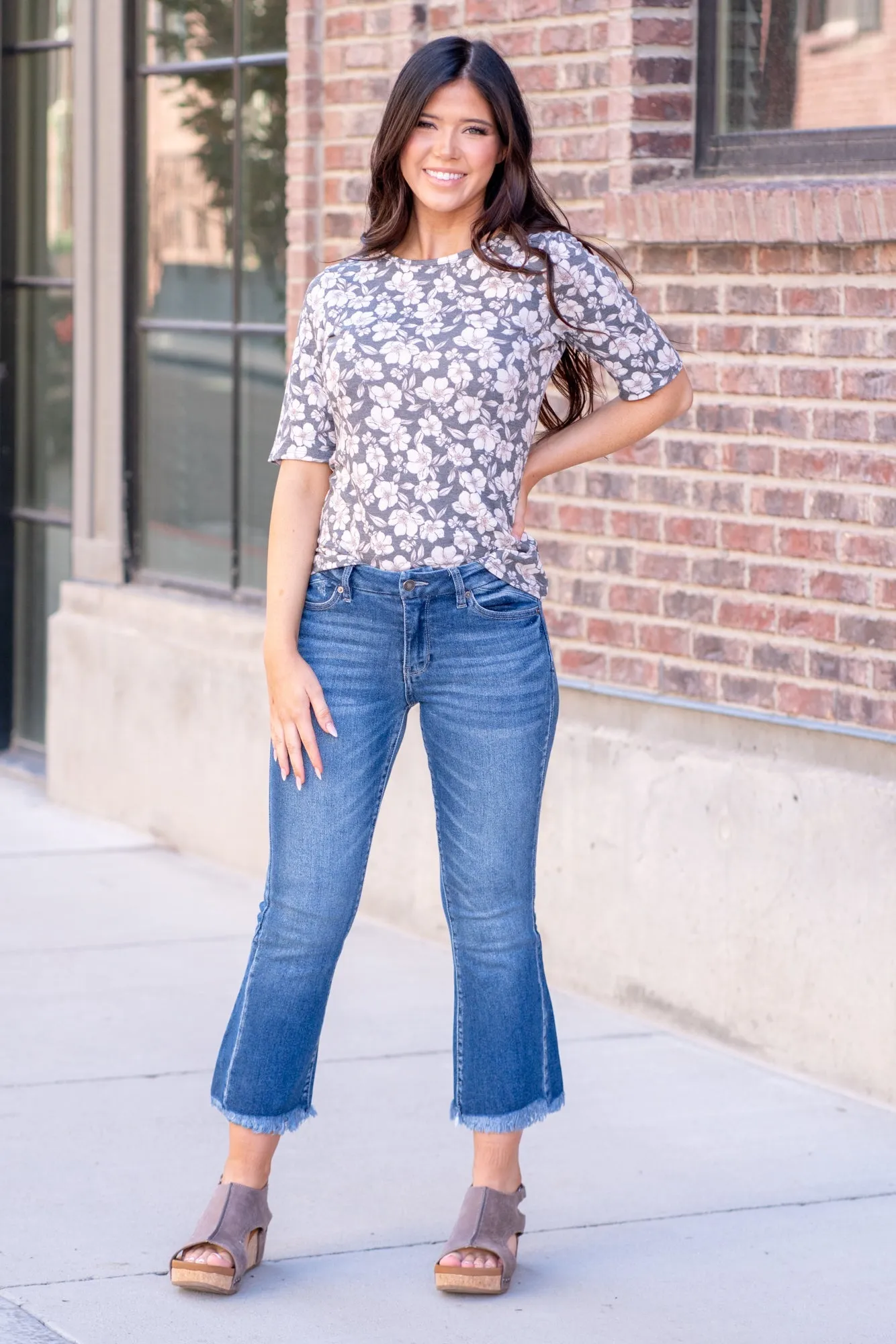 Merlie Mid Rise Crop Flare