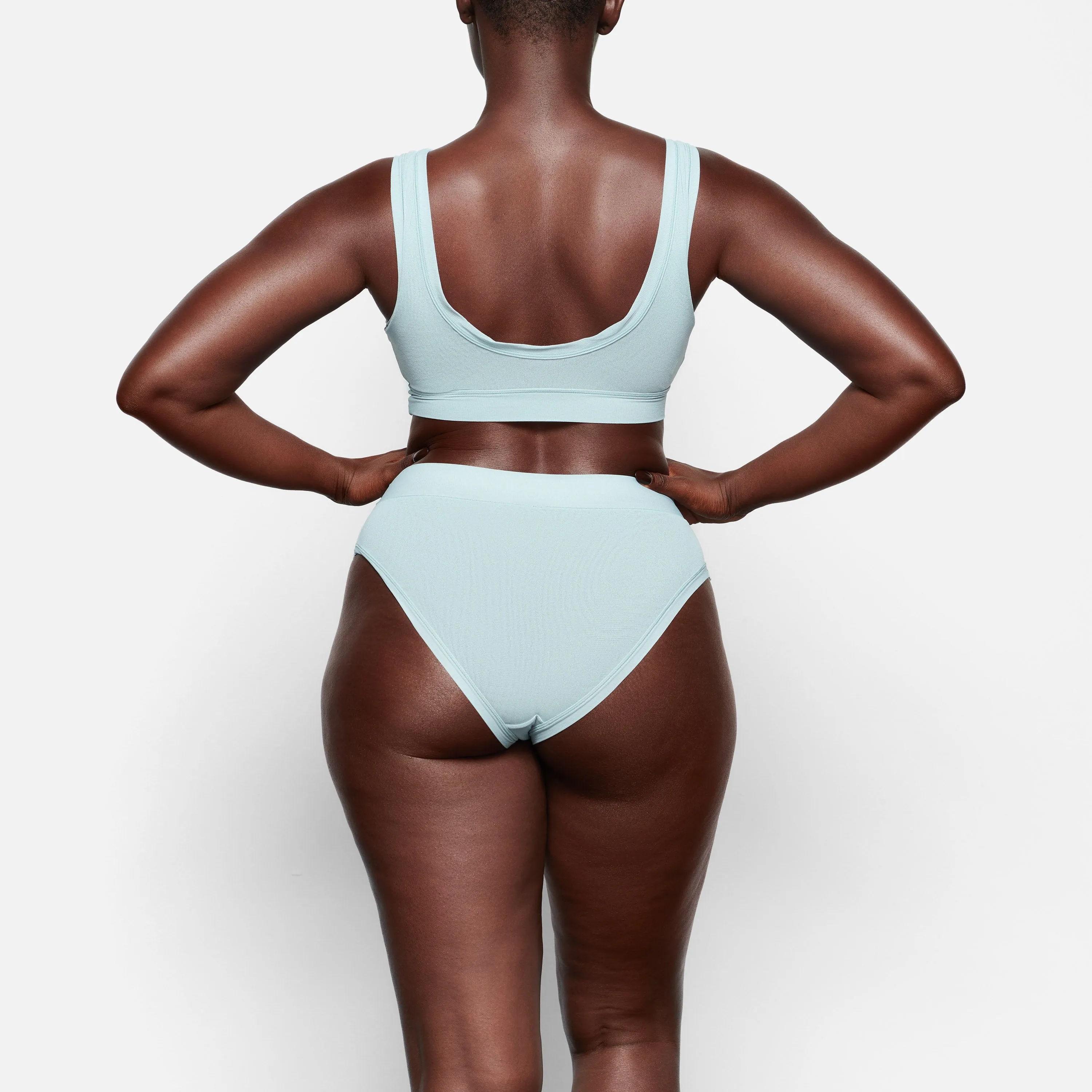 SUMMER MESH BRIEF | SKY