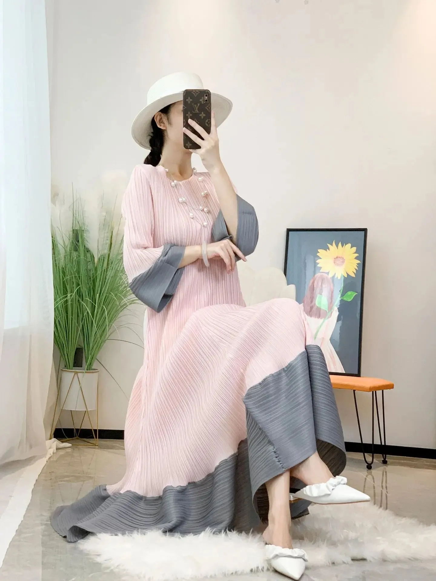 Women's Elegant Pleated Oversized Sleeve Dress