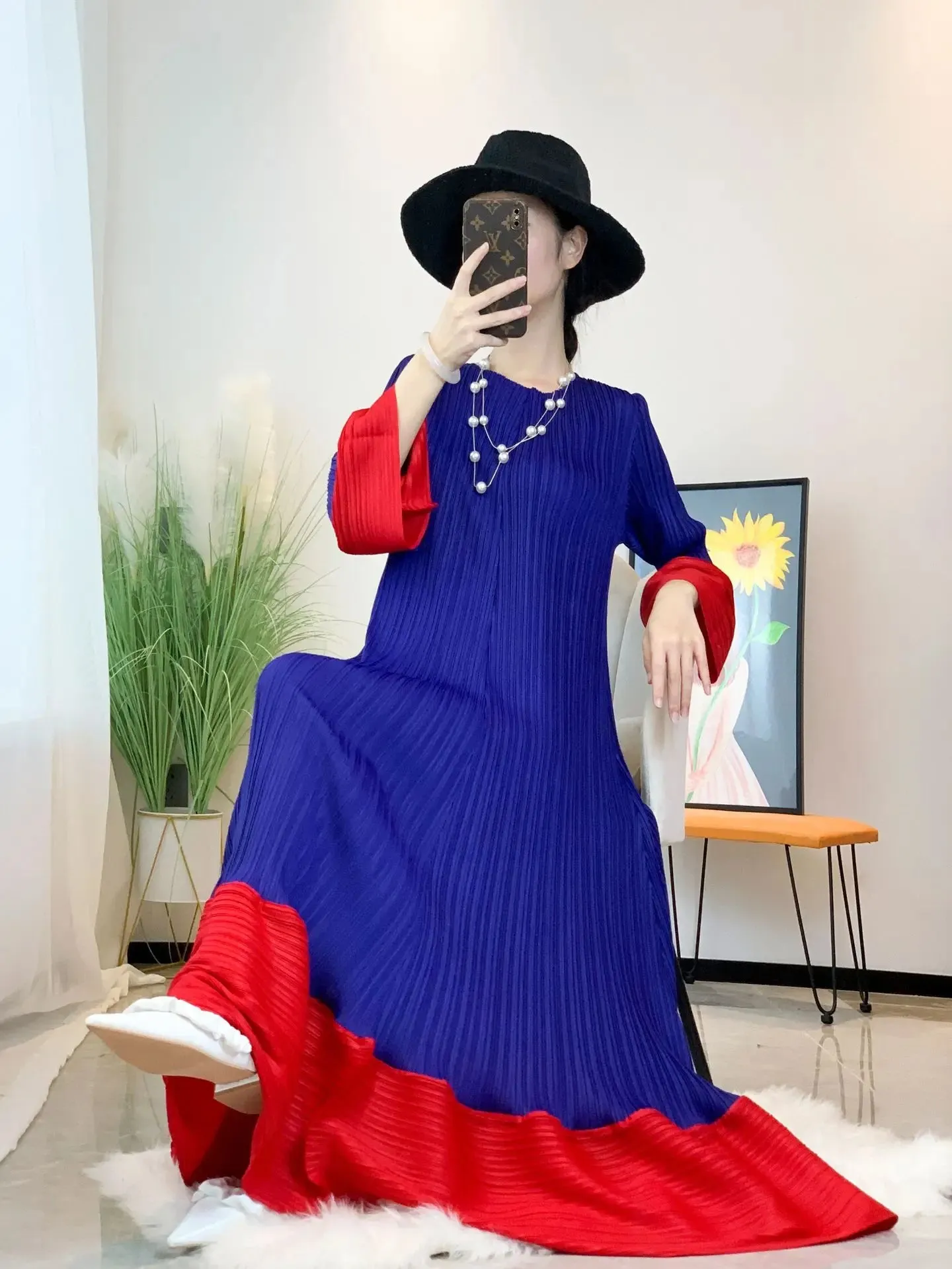 Women's Elegant Pleated Oversized Sleeve Dress